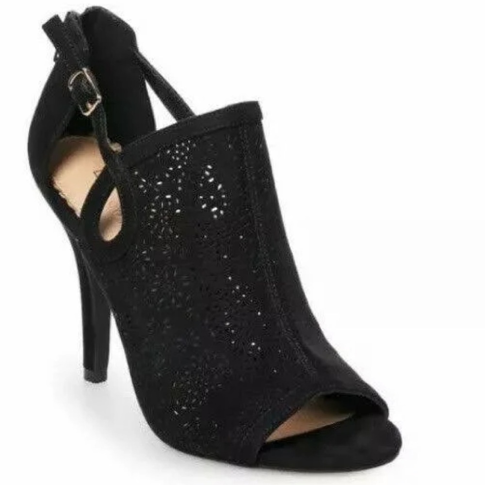 LC Lauren Conrad Black Heels